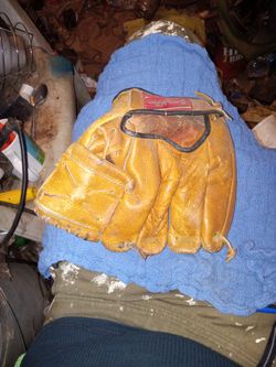 Vintage 1950s Johnnie Walker Baseball Mitt