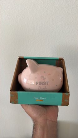 My 1st piggy bank gift 💝