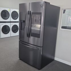 Refrigerator Family Hub