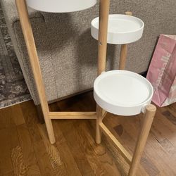  Nice 1 In 3  Plant stand, bamboo/white ( Like New 