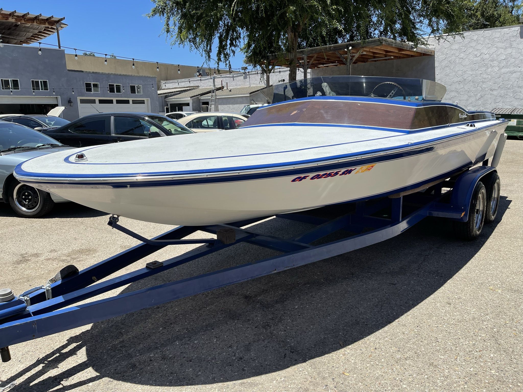 Rear 1979 Campbell DayCruiser 20 ft Speed Boat