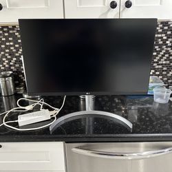 27 inch LG 4k HDMI USB-C Monitor For PC & Mac