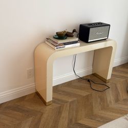 Vintage Console Cream 