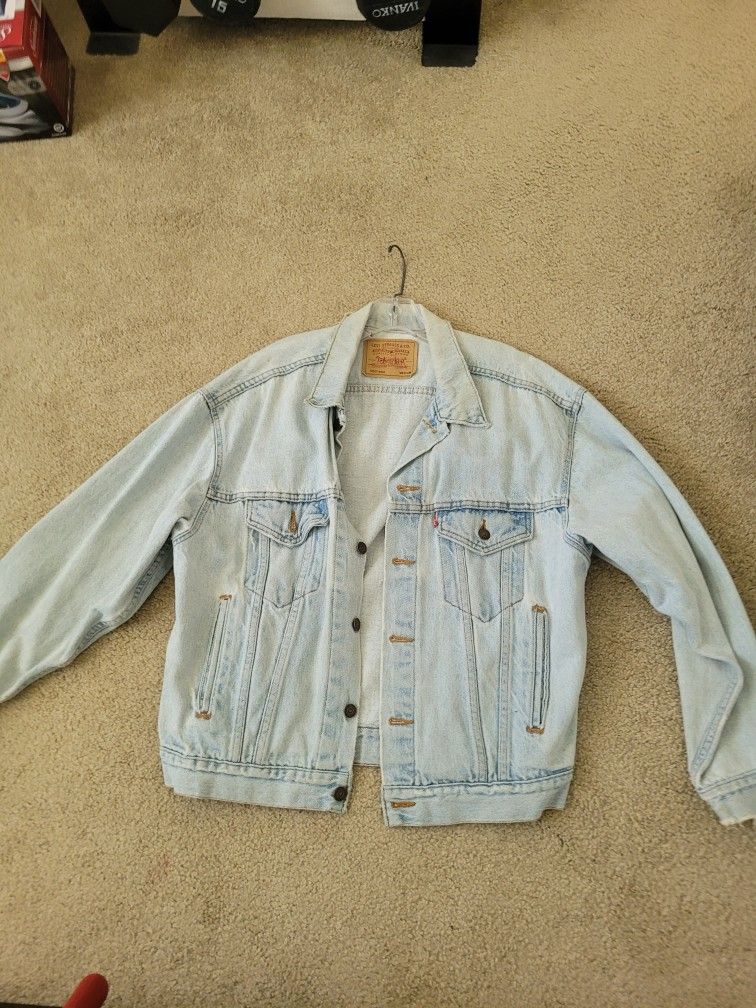 Levi Jean Jacket ( NEW)
