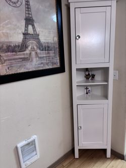 White Ikea Hemnes Corner. ( Excellent Condition )