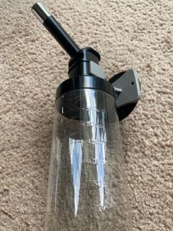 0.6L Crate-Mounted Pet Water Bottle, New