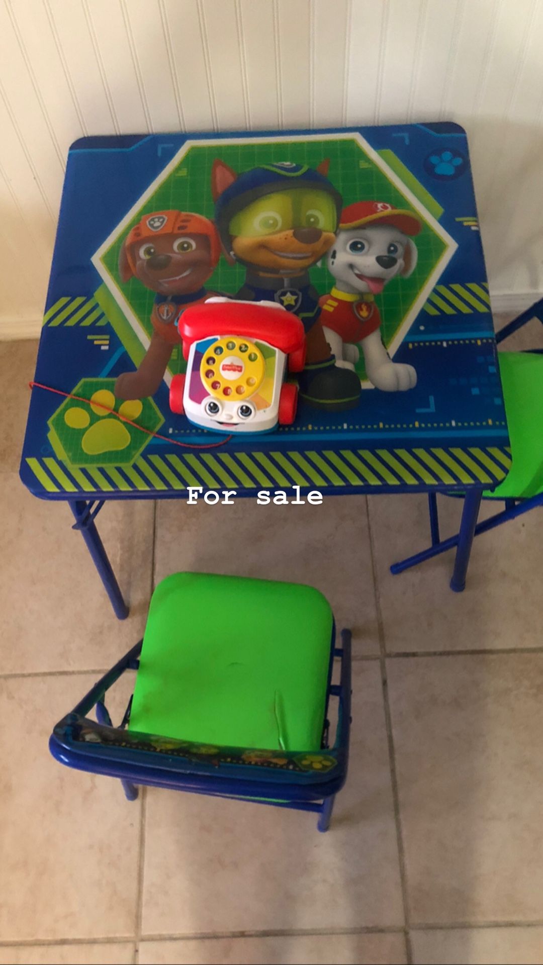 Kids table and chair