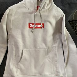 Supreme Hoodie