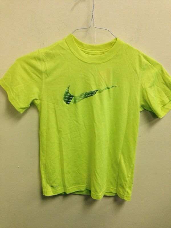 Boys Nike XS tshirt