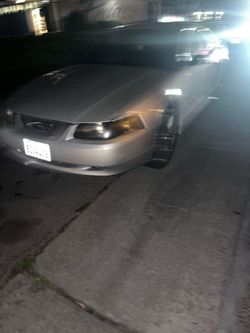 2004 Ford Mustang