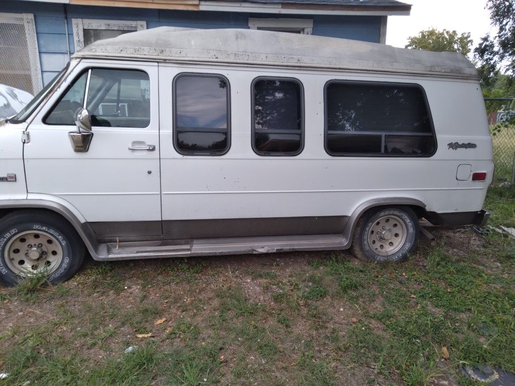 1991 GMC G-Series Van
