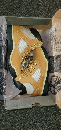 Timberland Youth  6" field boot wheat aka Mac & cheese size 3