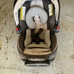 SNUGRIDE 30LX Car Seat
