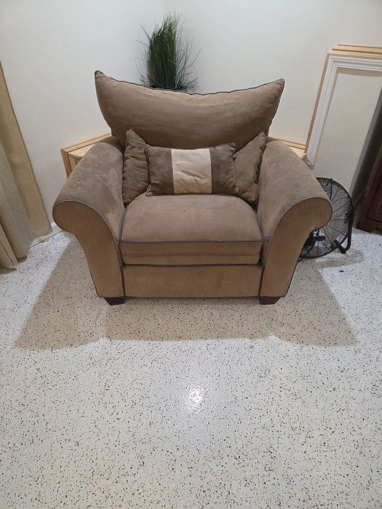 Oversized Plush Chair