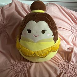 Squishmallow Belle 