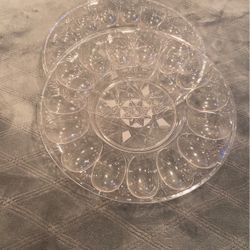 DEVILED EGG PLASTIC DISHES (2)