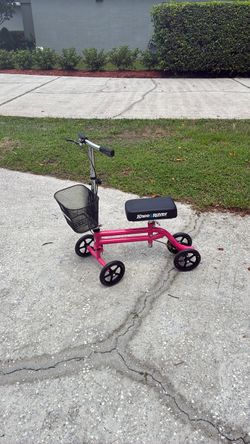 KneeRover Knee Scooter