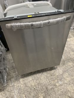 Frigidaire dishwasher in stainless steel new