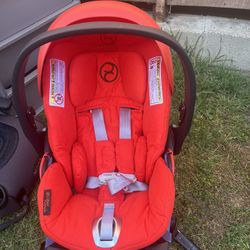 CIBEX PLATINUM INFANT CARSEAT