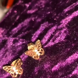 14K Gold Kid Earrings