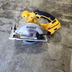 Dewalt Saw