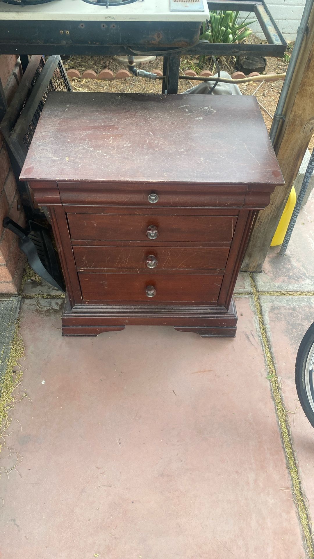 Night Stand10$