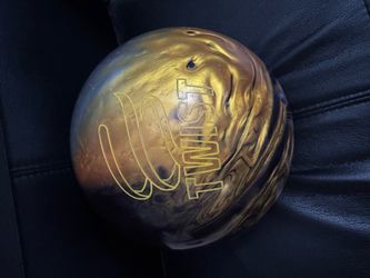 Brunswick Twist 12lb Bowling Ball Gold/Black/Silver