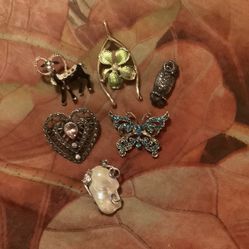 Costume Jewelry.   Antique Brooch. 