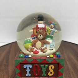 Vintage Toys “R” Us Christmas Snow Globe