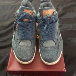 Air Jordan 4 Retro Levi