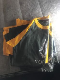 3 brand new volcom t shirts