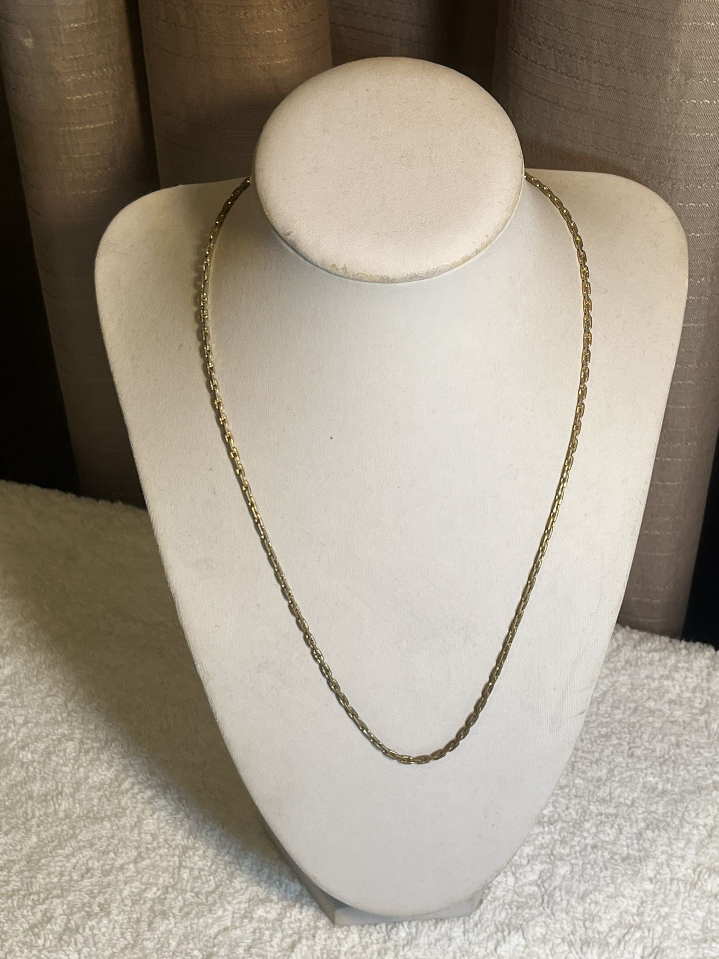 Vintage Monet Gold Tone Chain Necklace