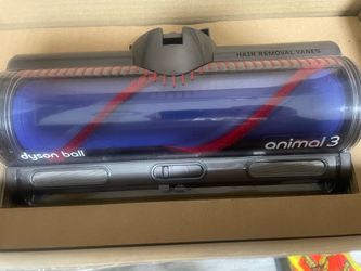 Dyson vacuum head