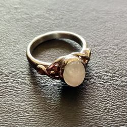 Moonstone And Sterling Silver Ring. Size 8