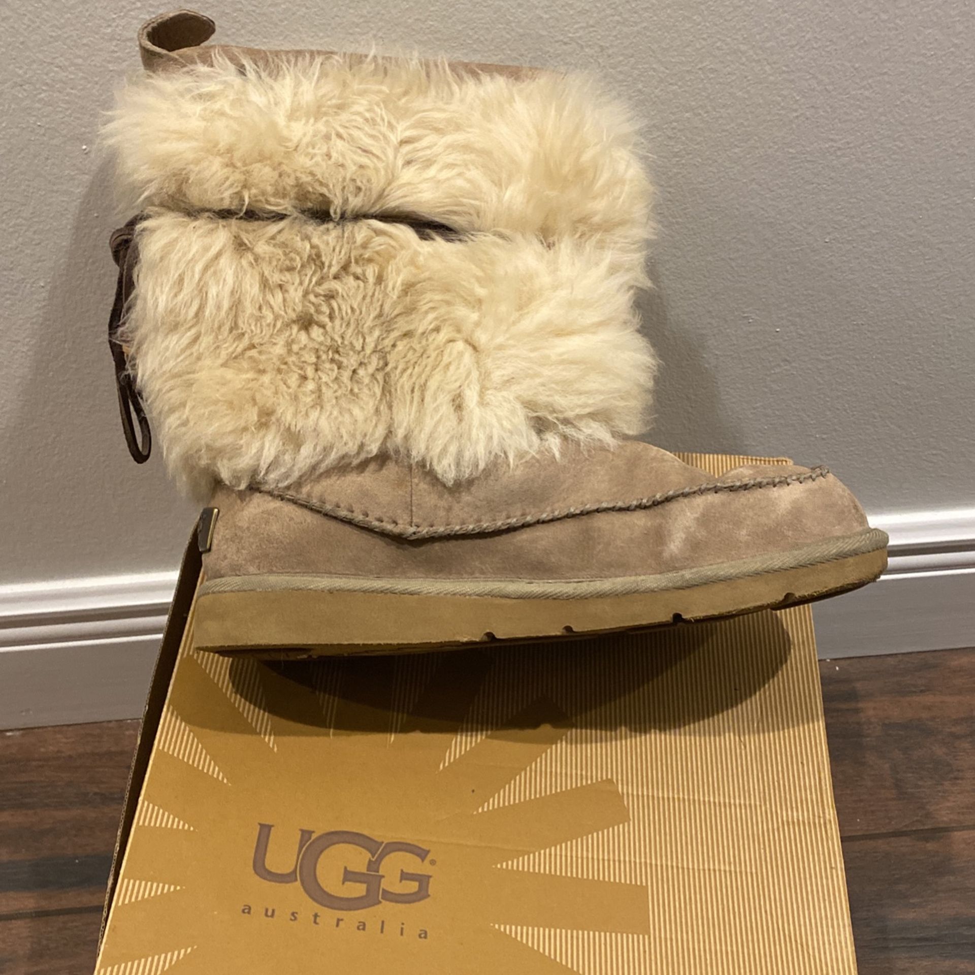 Women’s Ugg Australia Boots Size 9.5