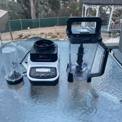 Ninja 1100 W professional Lester with smoothie neutral bullet container