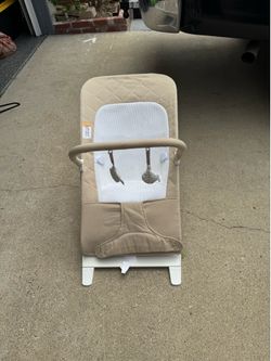 Baby bouncer