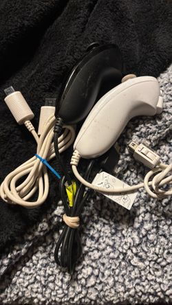 Wii controllers