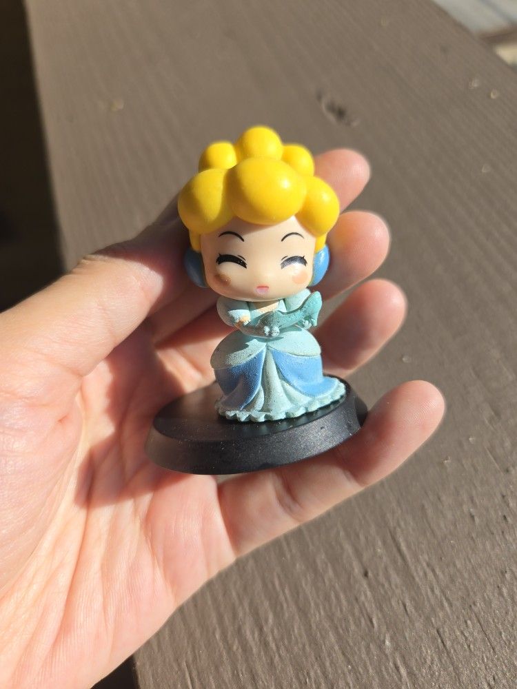 Disney Princess Cinderella Miniature Figurine 