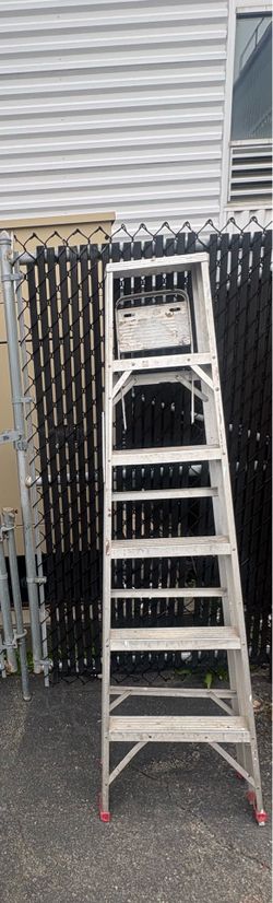 6 feet long aluminum ladder