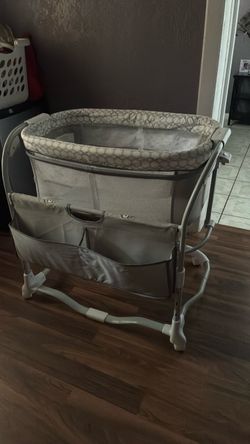 Baby Bassinet with Storage and Wheels
