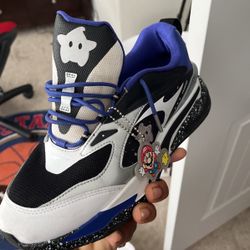 Mario Pumas Size 9