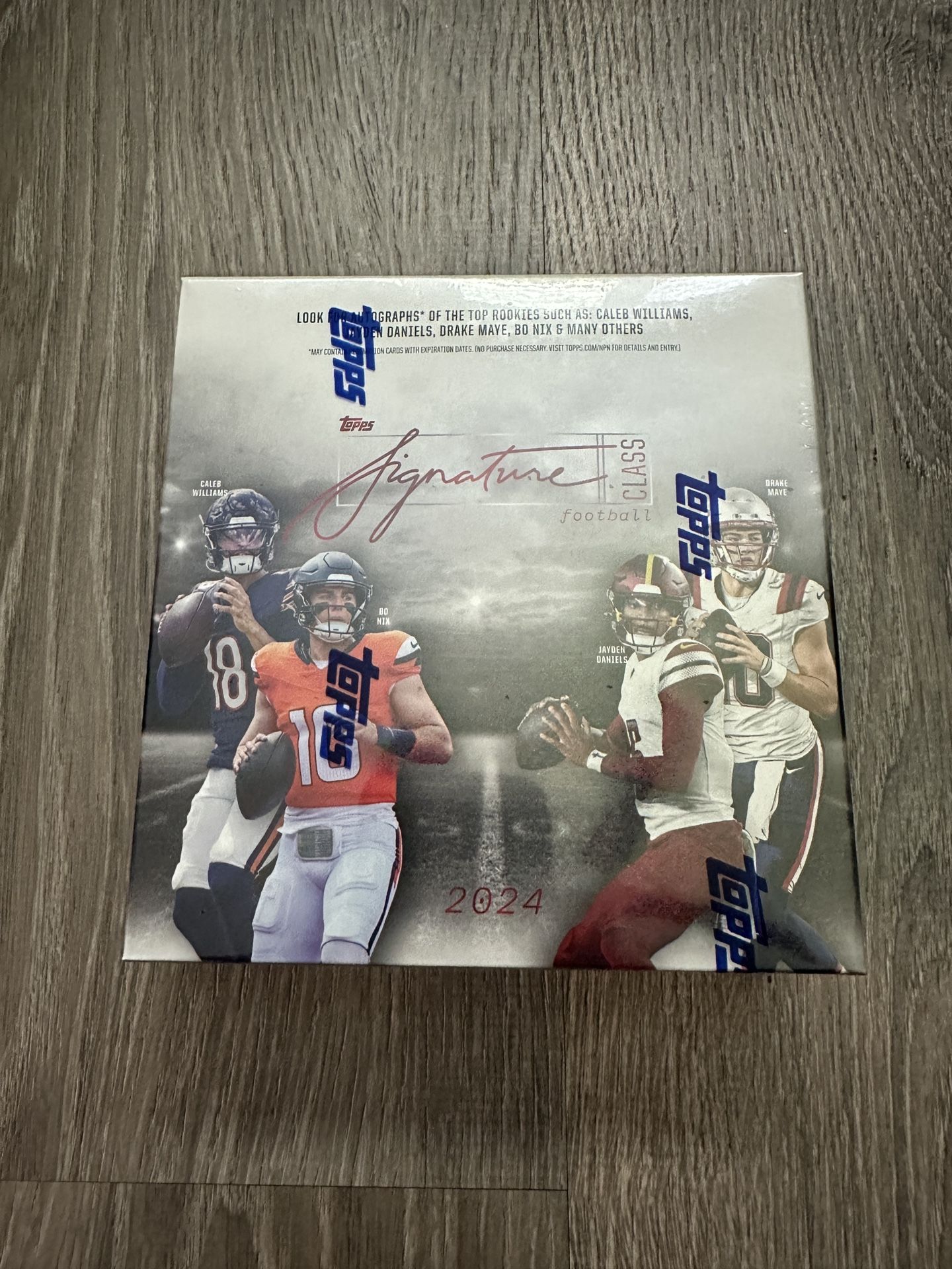 2024 Topps Signature Class NFL Trading Cards (10 Packs)...