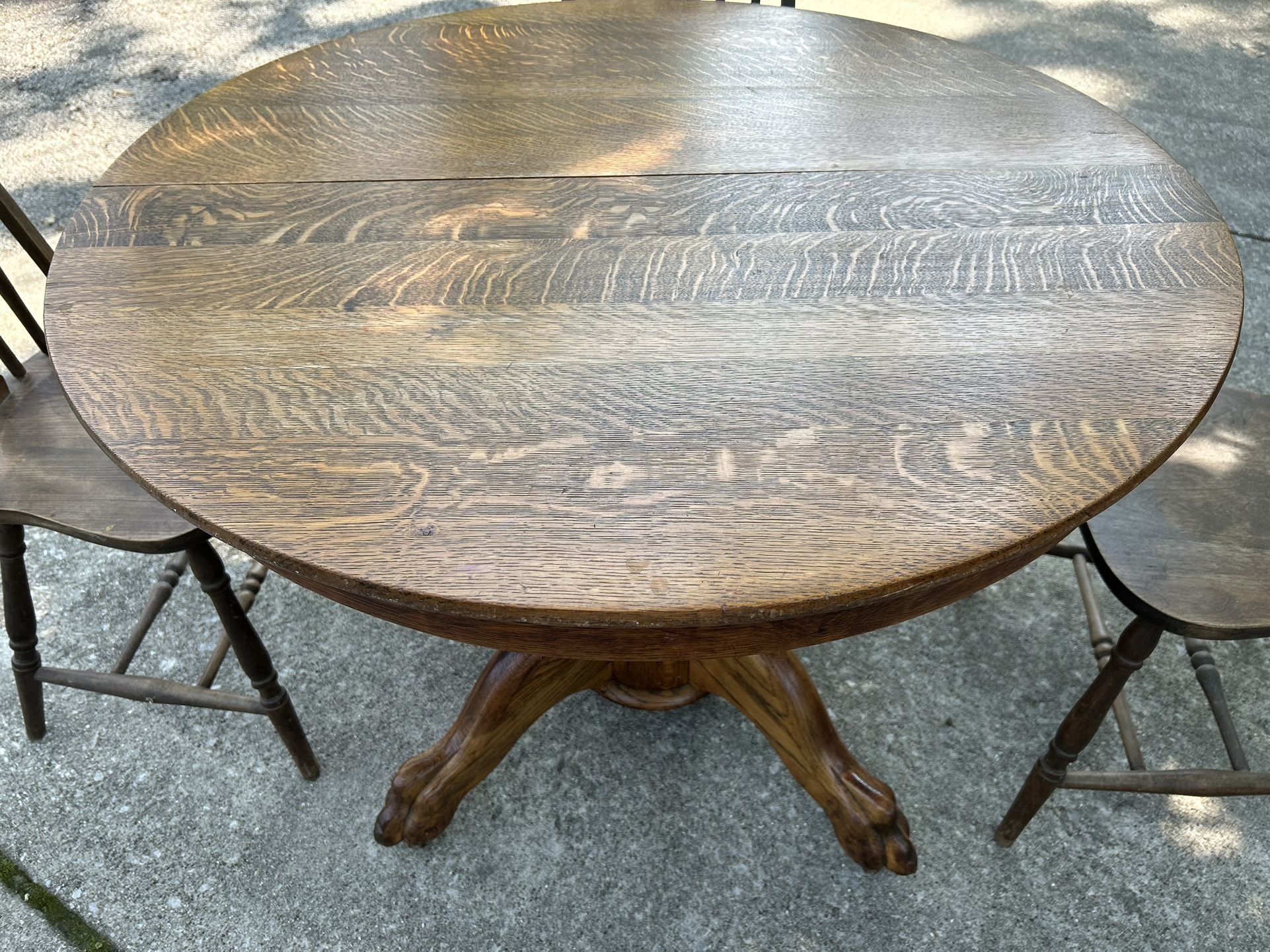 Antique 40” Lion’s Paw Real Oak Table