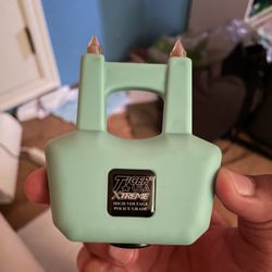 🔥 $50 – High Voltage Self-Defense Device | Rechargeable & Police Grade 🔋⚡