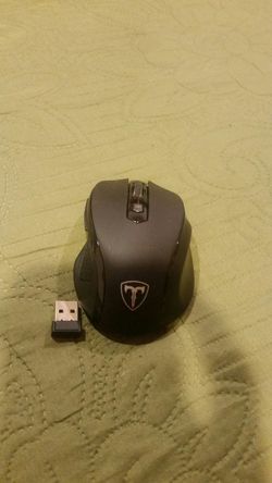 2.4G wireless optical mouse(6 buttons).