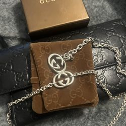 Gucci necklace and bracelet set Authentic 