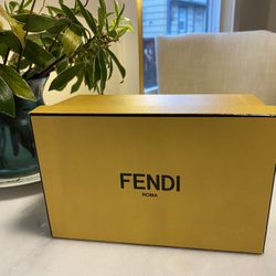 FENDI Box Pre Owned Excellent Condition