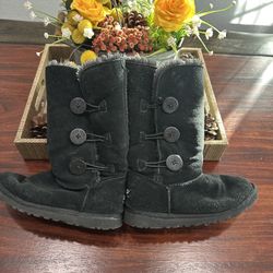 Uggs For Sale Size 7