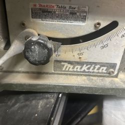 Makita 2708 Table Saw 
